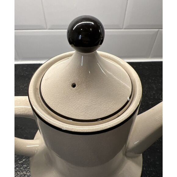 Strawberries Mid Century Modern Vintage Teapot Made In Japan 10.5” Tall‎ - Picture 3 of 13